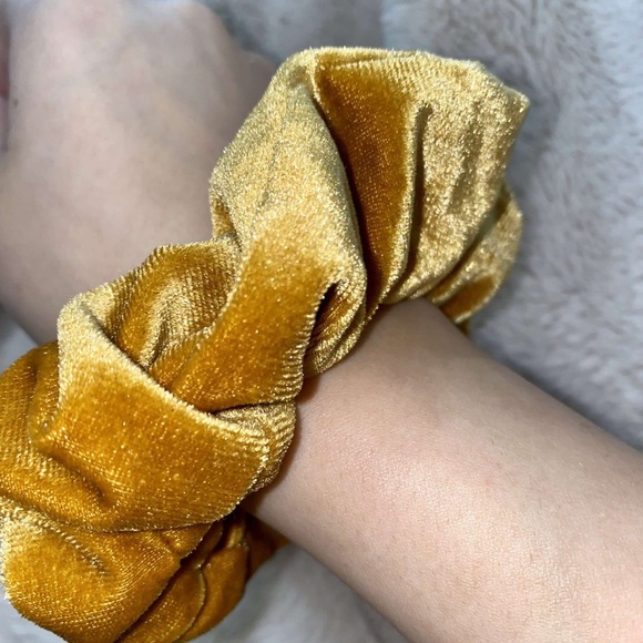 Zipper scrunchie - Picture 3 of 3